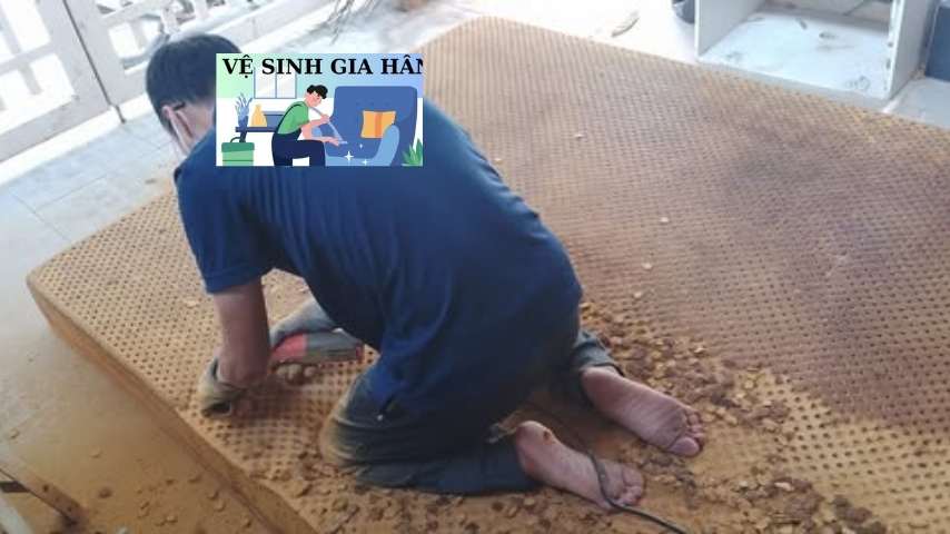Nệm cao su bị chai