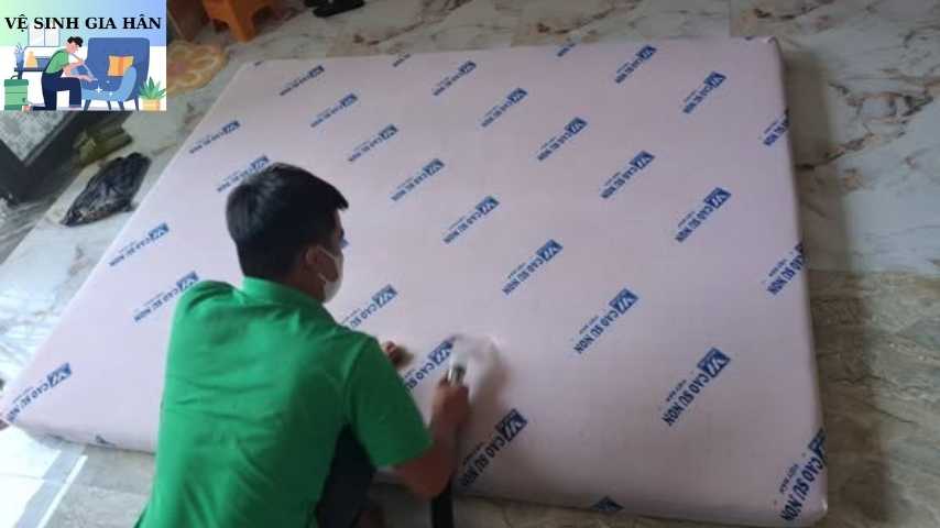 Dịch vụ giặt nệm tại Hóc Môn